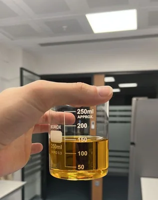 Keten tohumu yağı numunesi, laboratuvarda